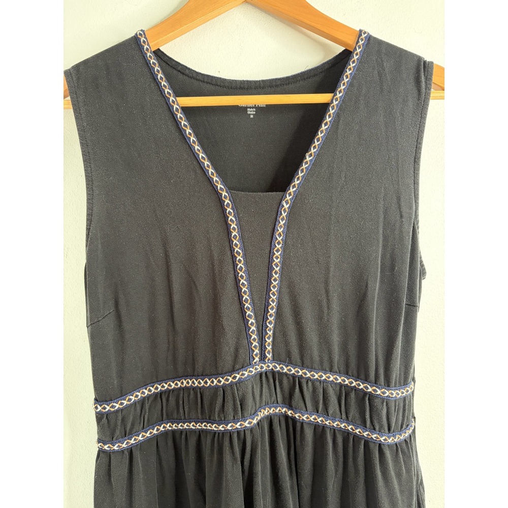 Garnet Hill Dress Sz M Embroidered V-Neck Empire Waist Pockets Minimalist Boho - Picture 2 of 9